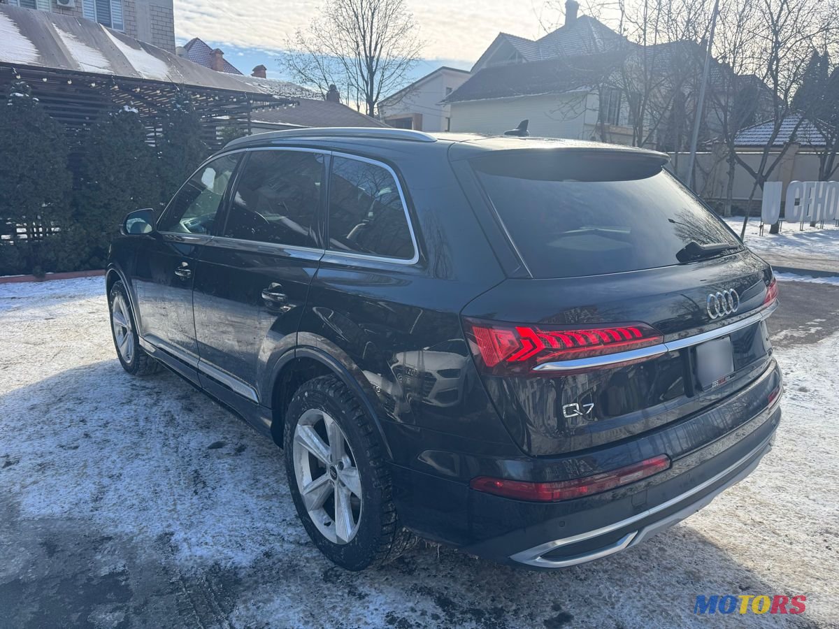 2021' Audi Q7 photo #5