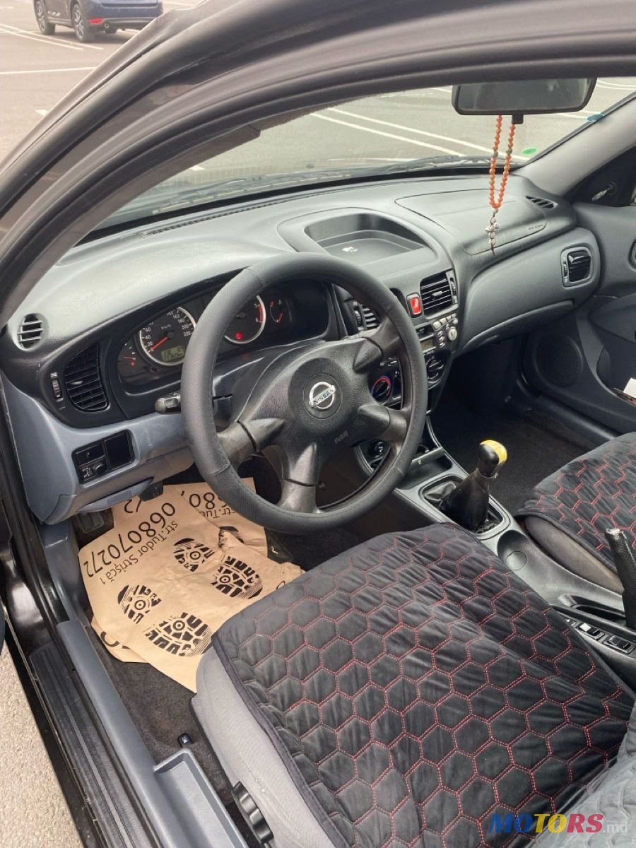 2004' Nissan Almera photo #6