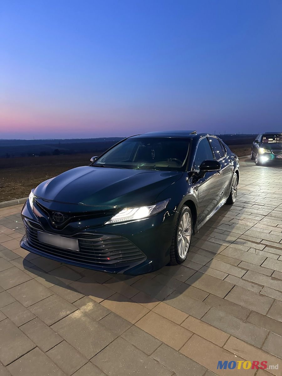 2018' Toyota Camry photo #2