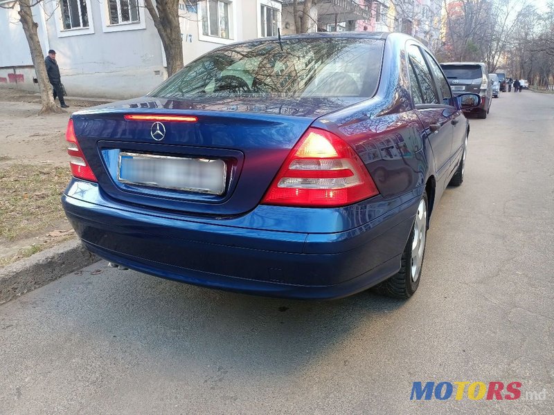 2005' Mercedes-Benz C-Class photo #4