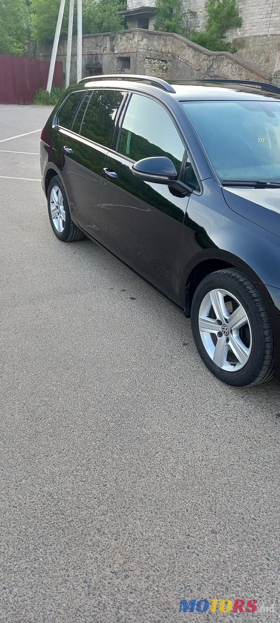 2013' Volkswagen Golf photo #2