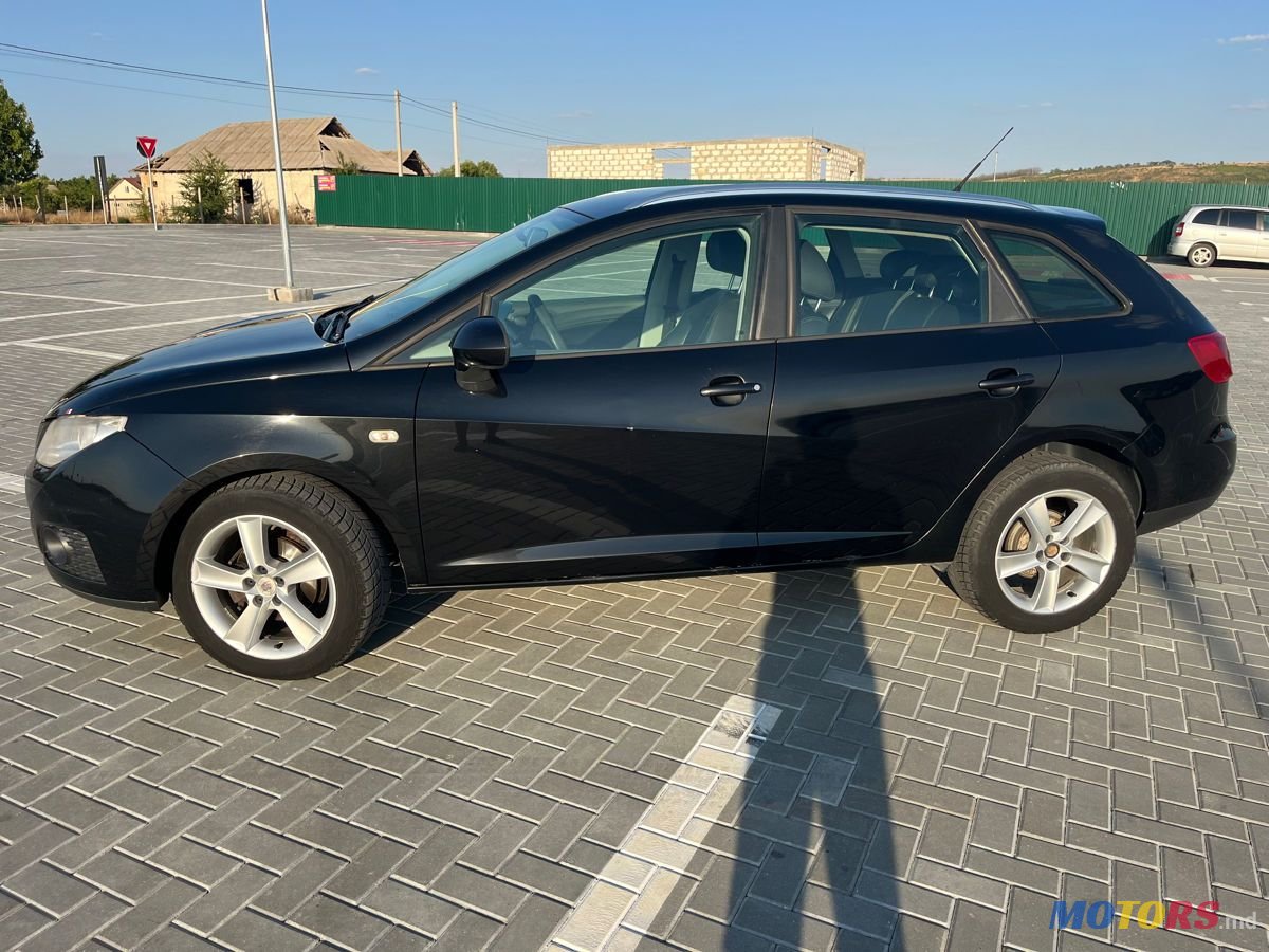 2011' SEAT Ibiza photo #4