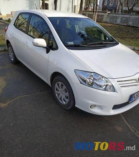 2012' Toyota Auris photo #1