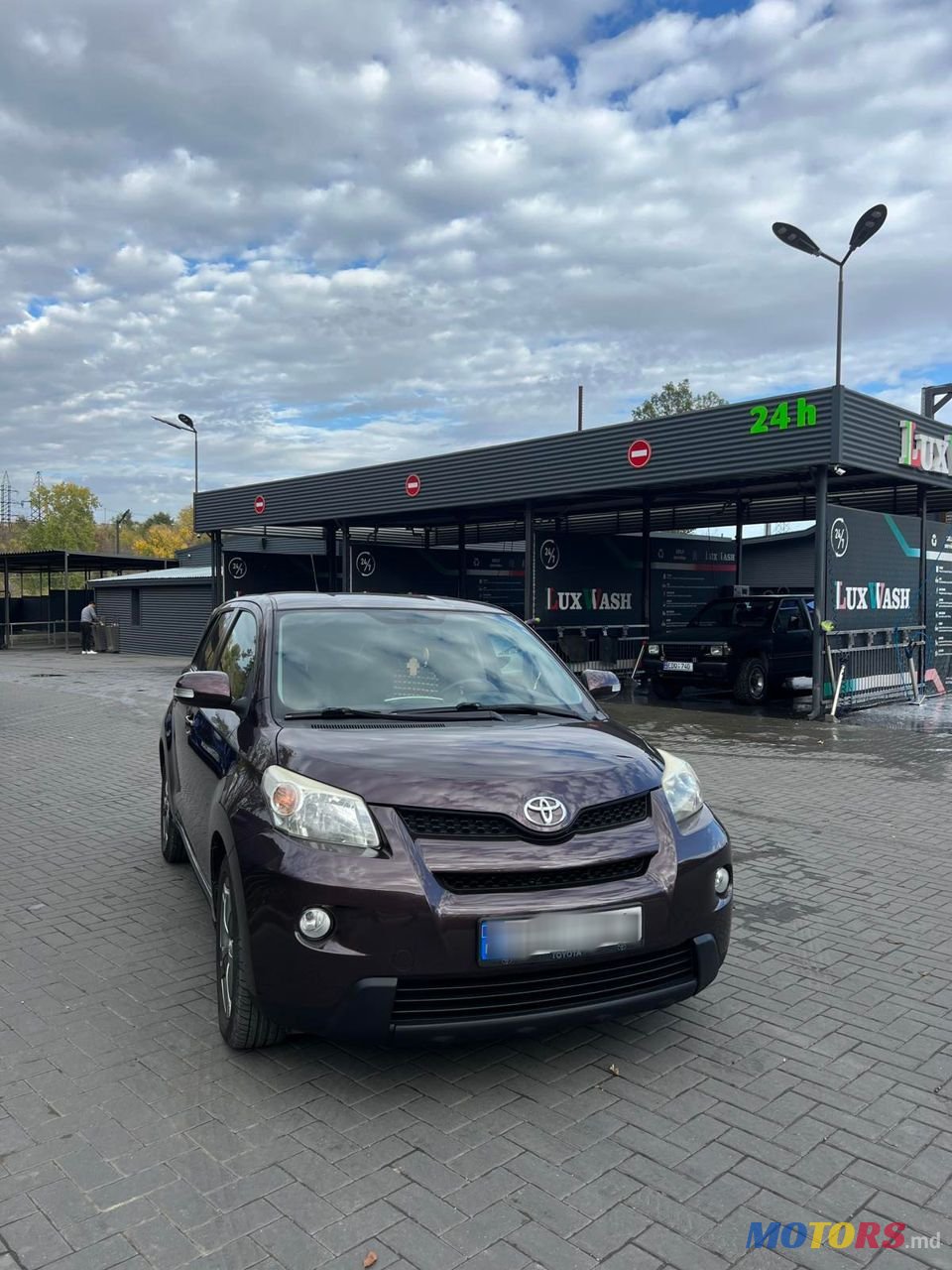 2009' Toyota Urban Cruiser photo #1