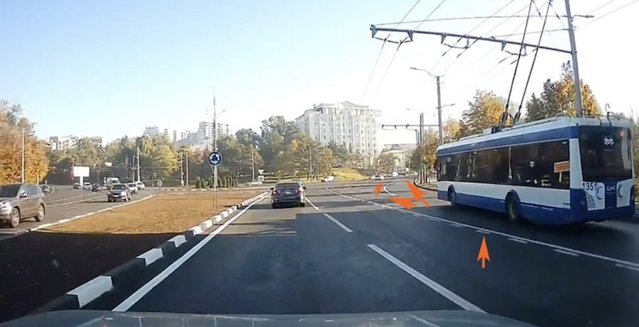 Noul marcaj rutier din zona circului din Chişinău, sursă de confuzie pentru şoferi