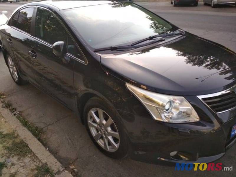 2012' Toyota Avensis photo #2