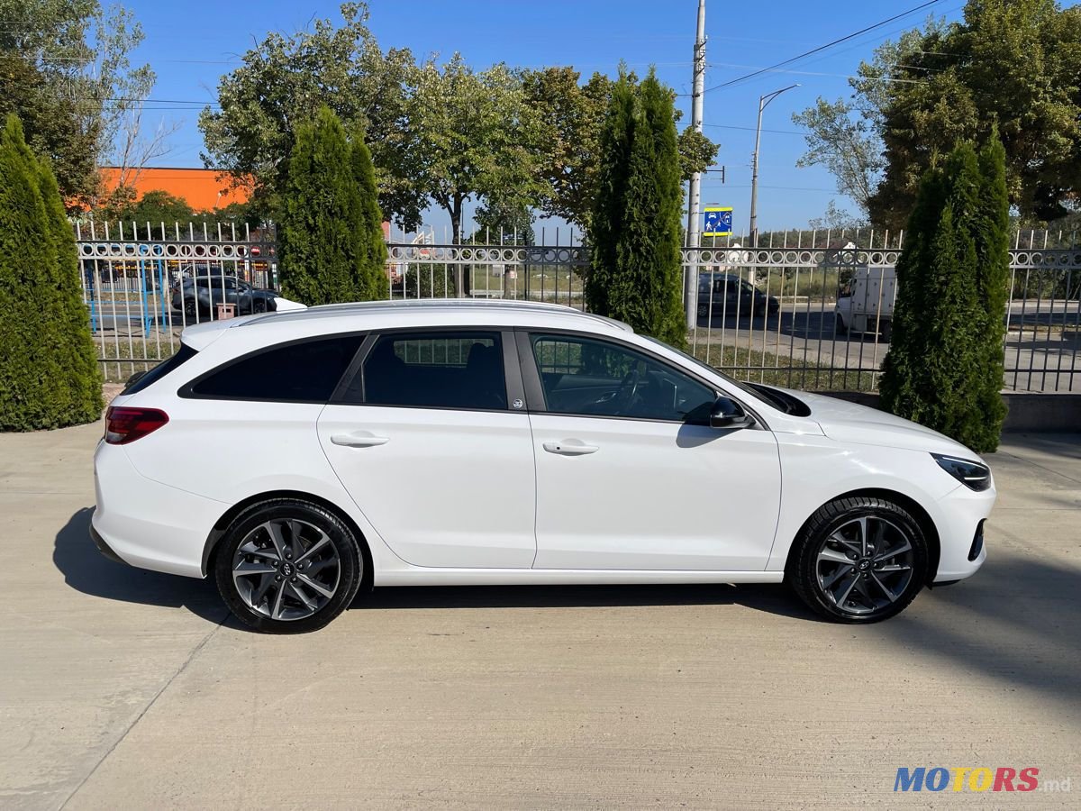 2021' Hyundai i30 photo #5