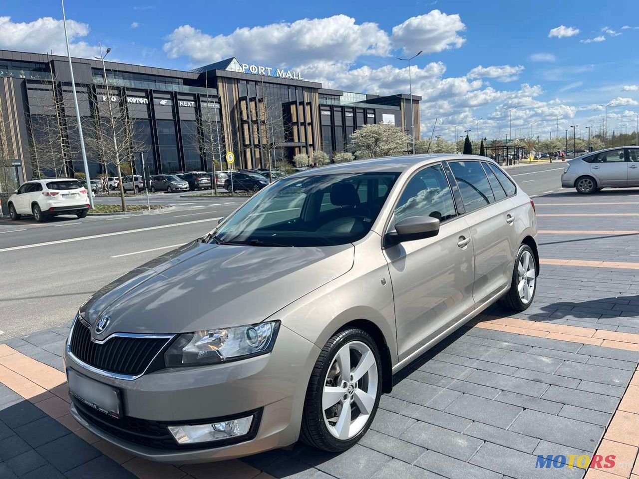 2013' Skoda Rapid photo #1