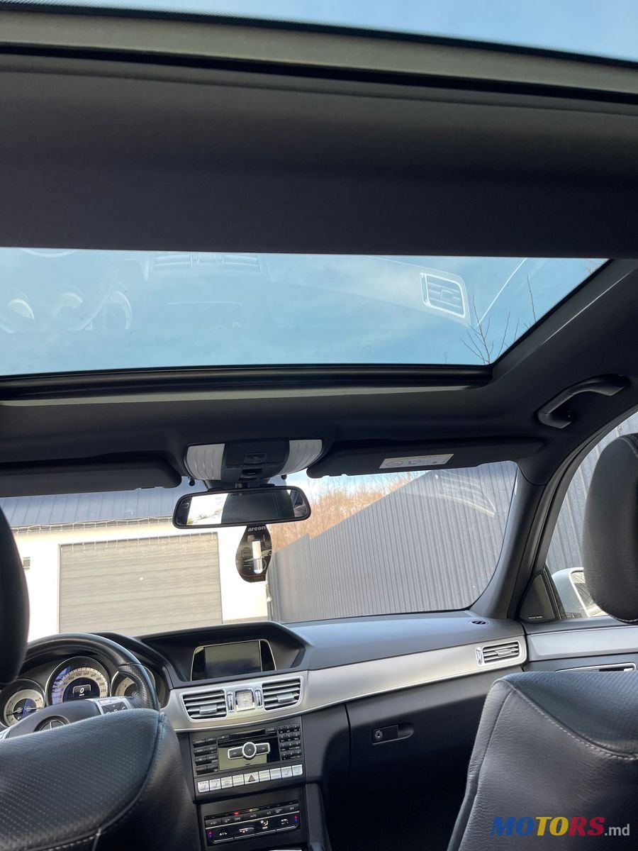 2014' Mercedes-Benz E-Class photo #3