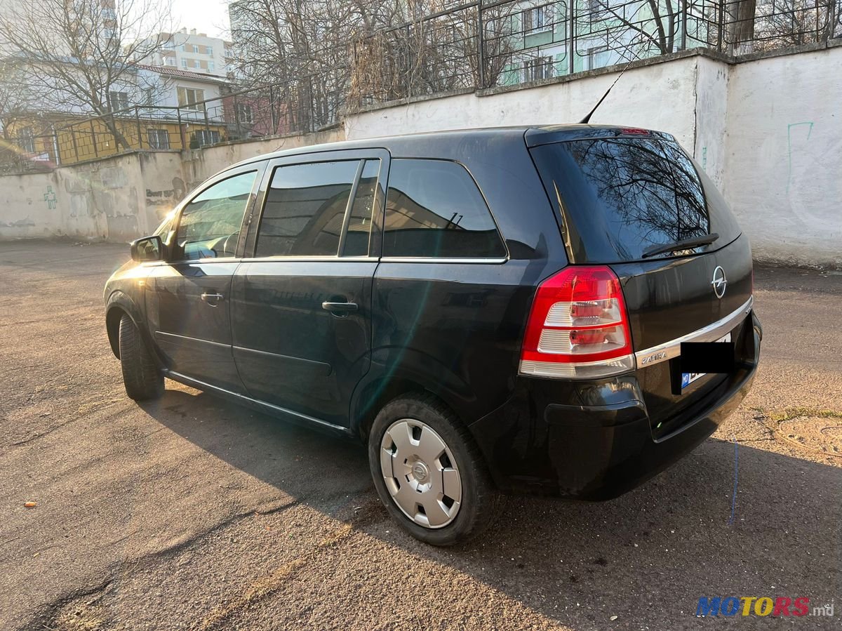 2010' Opel Zafira photo #3