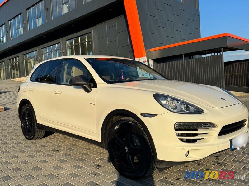2011' Porsche Cayenne photo #1