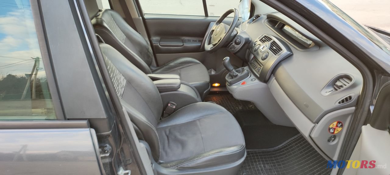 2005' Renault Scenic photo #1