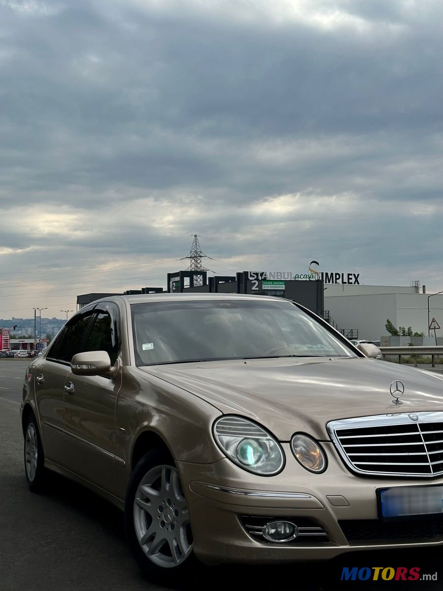 2010' Mercedes-Benz E Класс photo #3