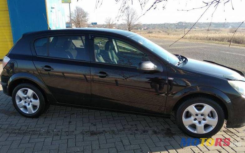 2005' Opel Astra photo #2