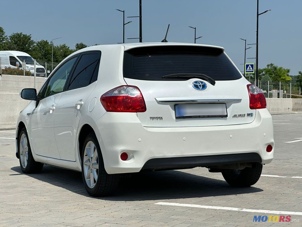2010' Toyota Auris photo #3