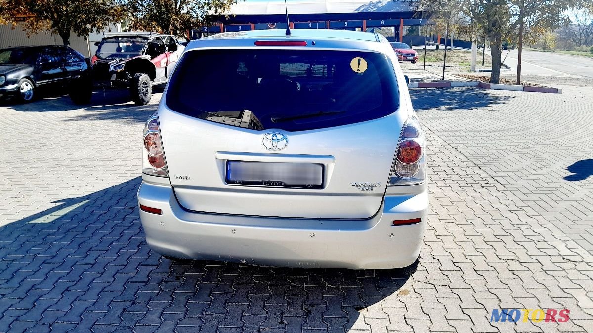 2005' Toyota Corolla Verso photo #3