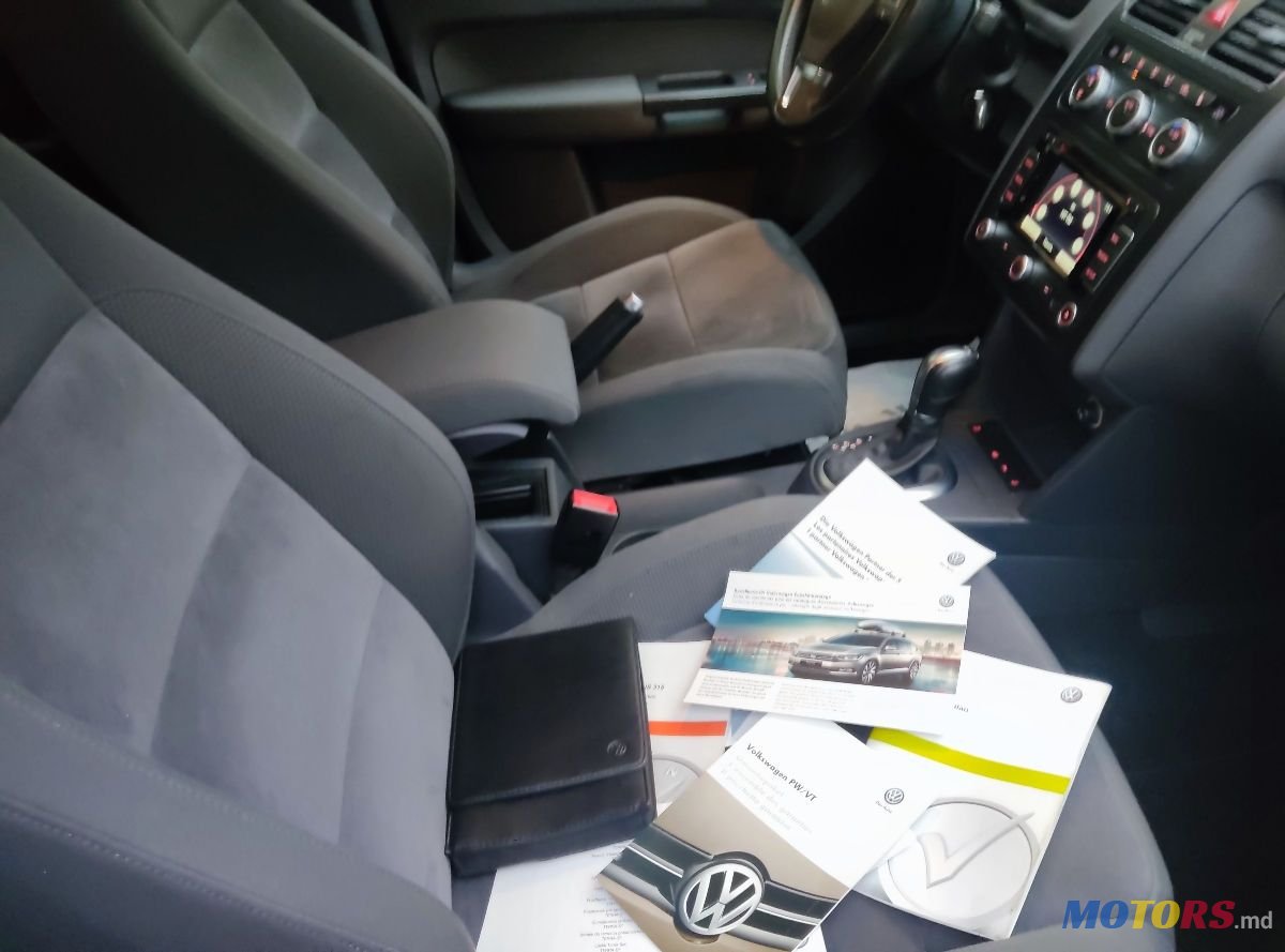 2015' Volkswagen Touran photo #5