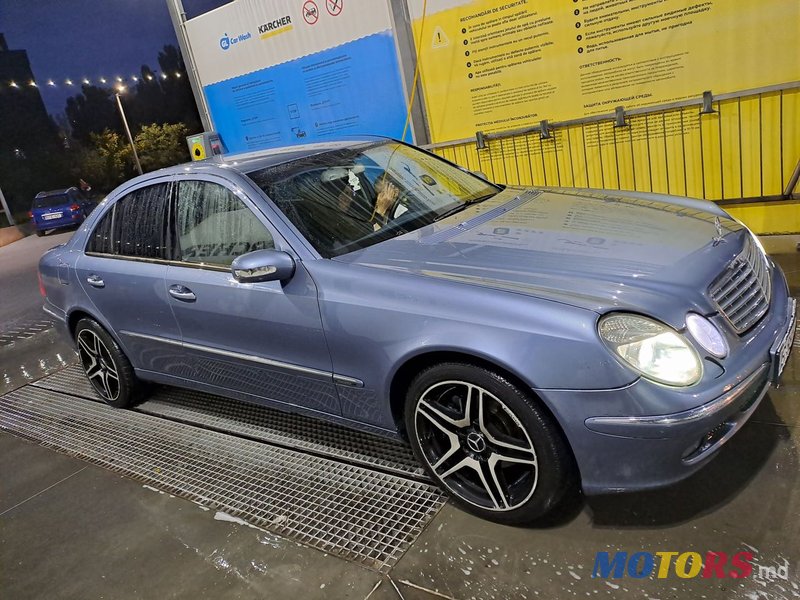 2004' Mercedes-Benz E Класс photo #1