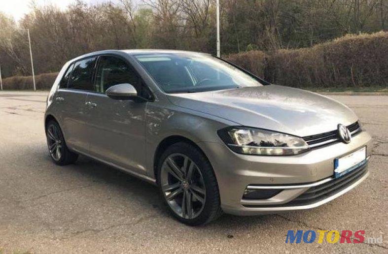 2017' Volkswagen Golf photo #1
