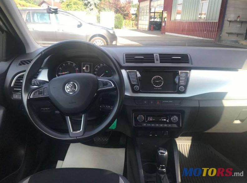 2015' Skoda Fabia photo #2