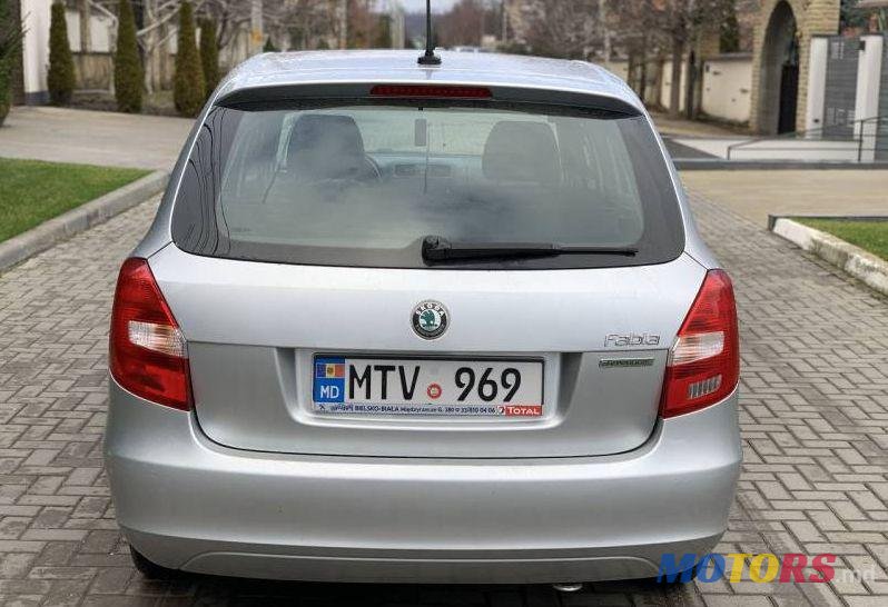 2012' Skoda Fabia photo #3