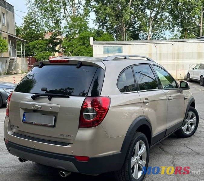 2011' Chevrolet Captiva photo #3