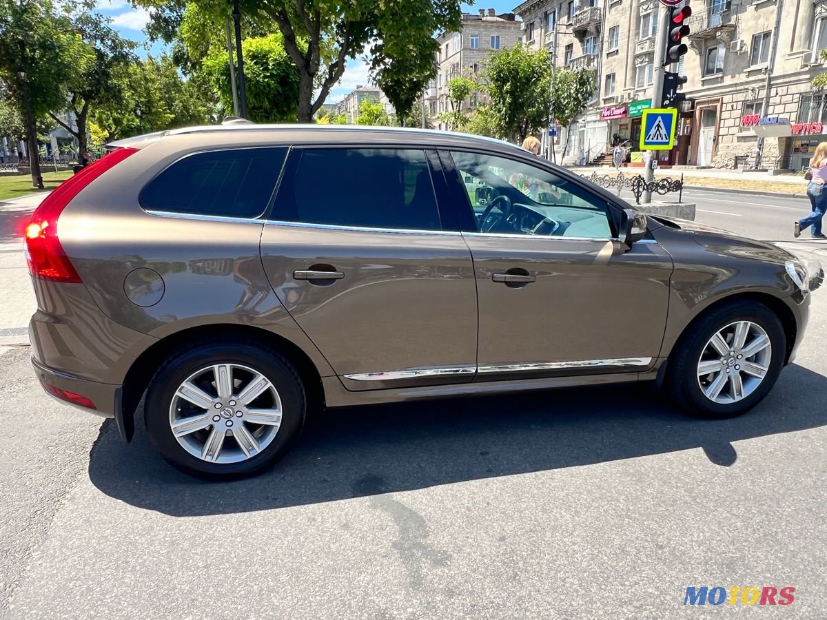 2016' Volvo XC60 photo #2