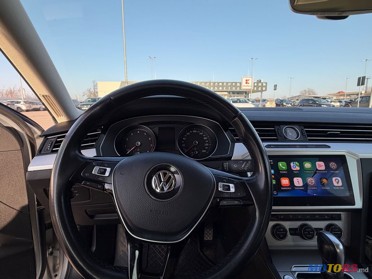 2018' Volkswagen Passat photo #6