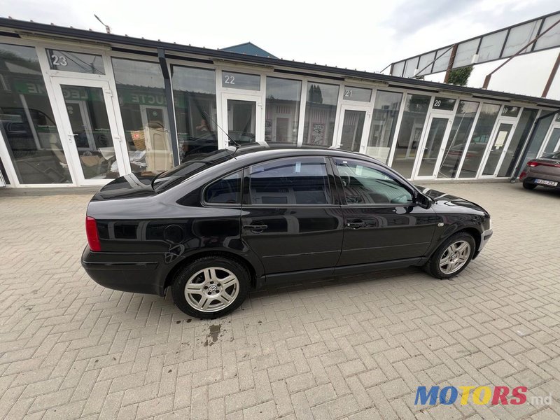 1999' Volkswagen Passat photo #1