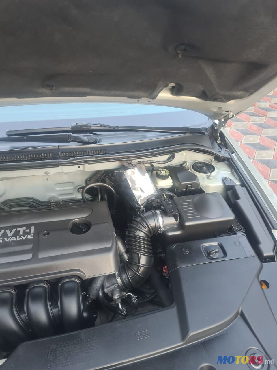 2005' Toyota Avensis photo #2