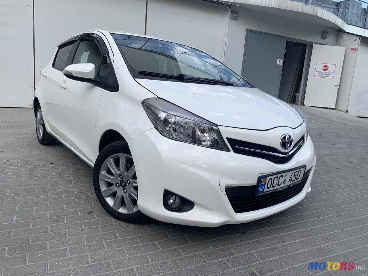 2012' Toyota Yaris photo #1