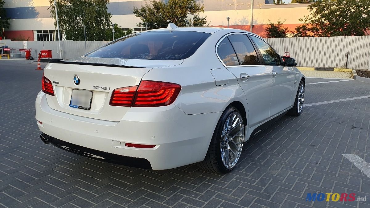 2015' BMW 5 Series photo #6