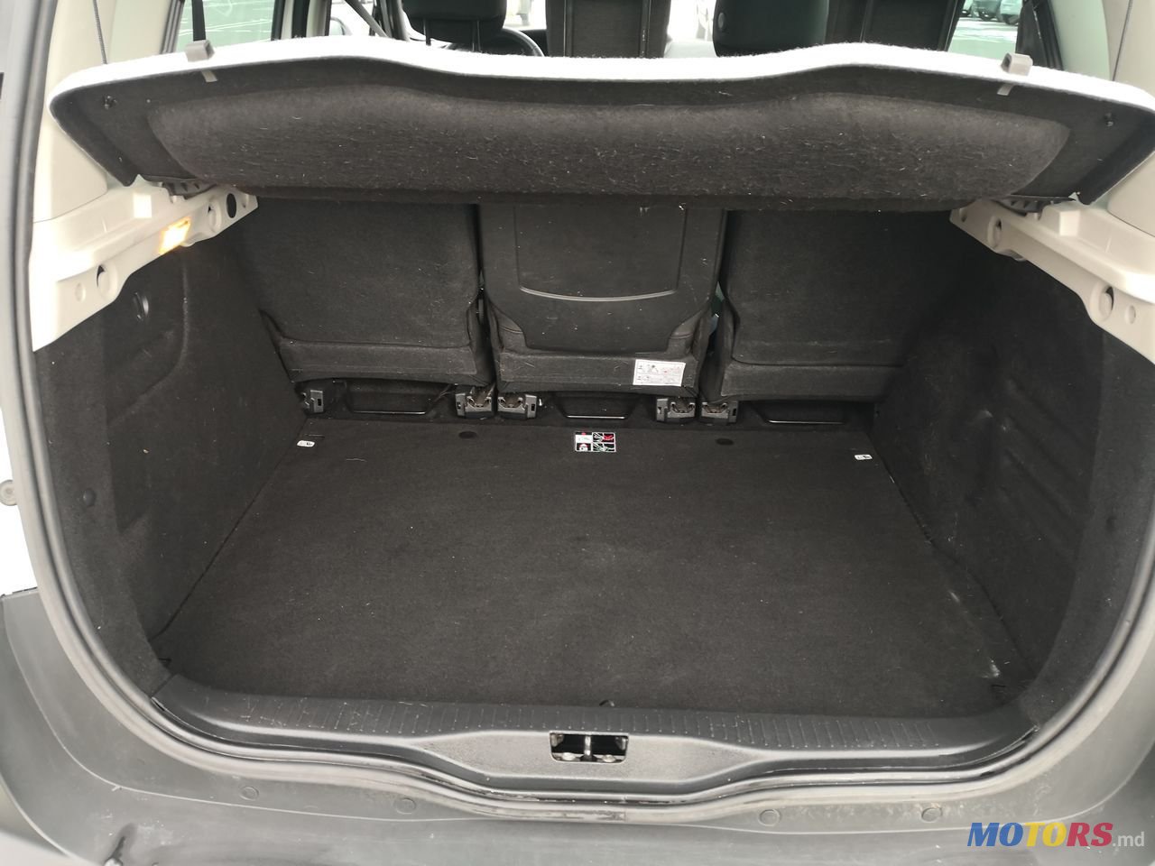 2014' Renault Scenic photo #6