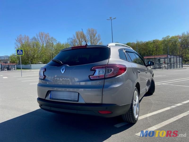 2012' Renault Megane photo #2