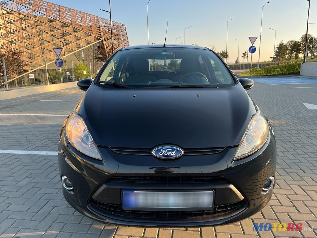 2011' Ford Fiesta photo #2