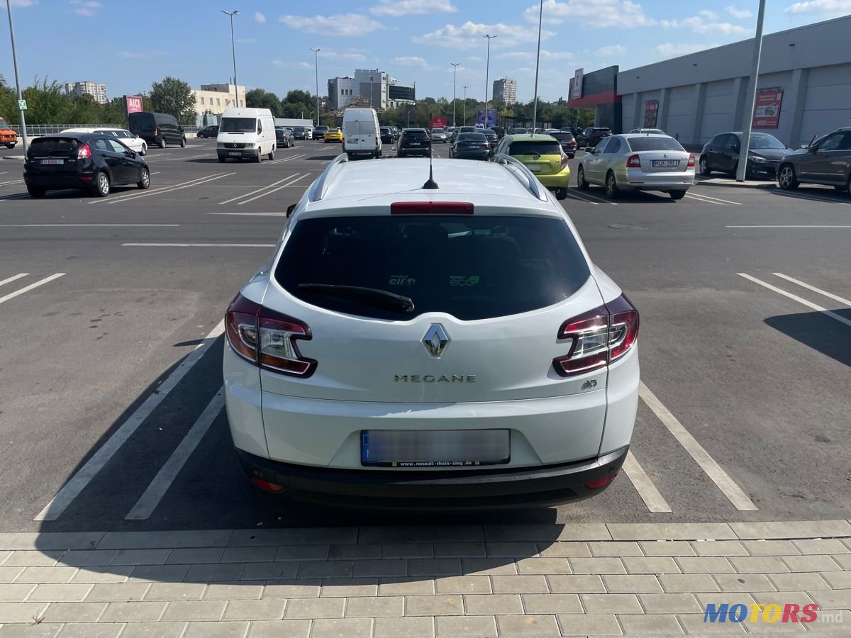 2014' Renault Megane photo #3