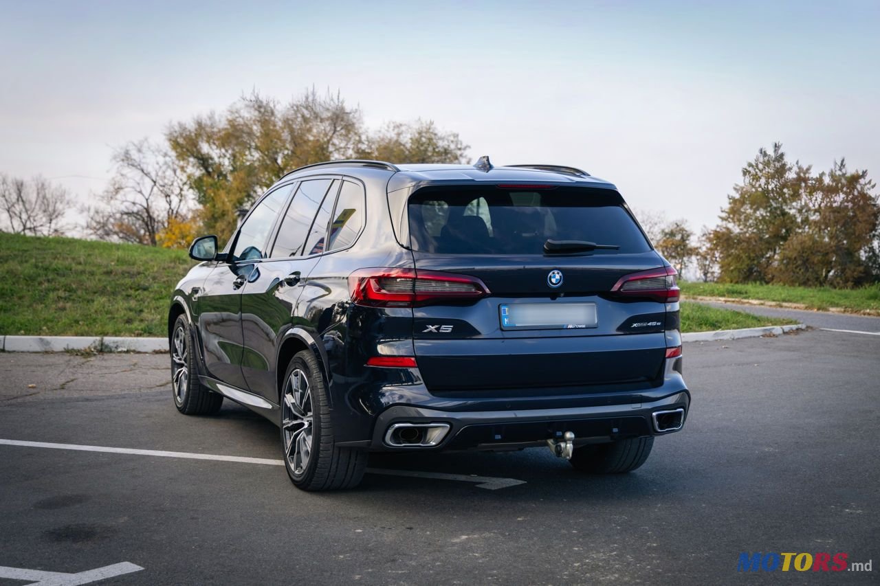 2022' BMW X5 photo #4