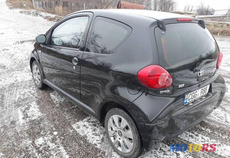 2006' Toyota Aygo photo #1