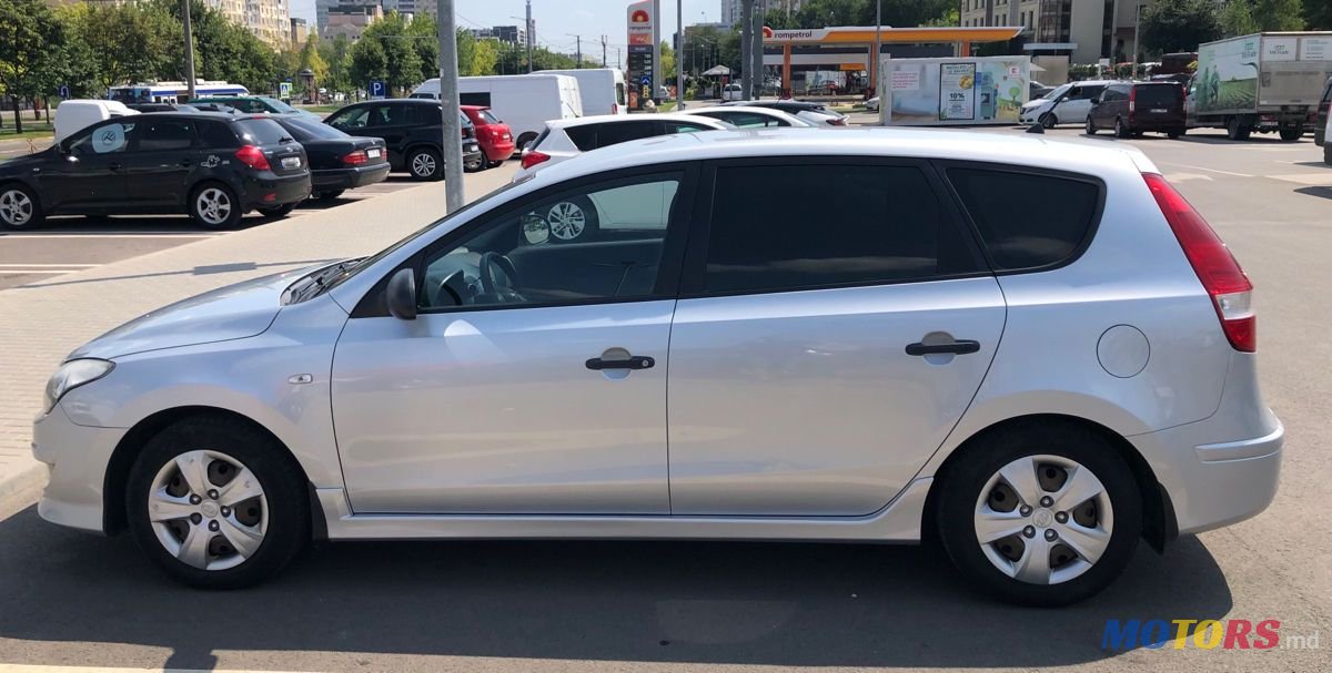 2011' Hyundai i30 photo #6