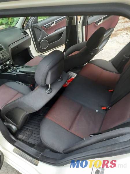 2010' Mercedes-Benz C photo #5