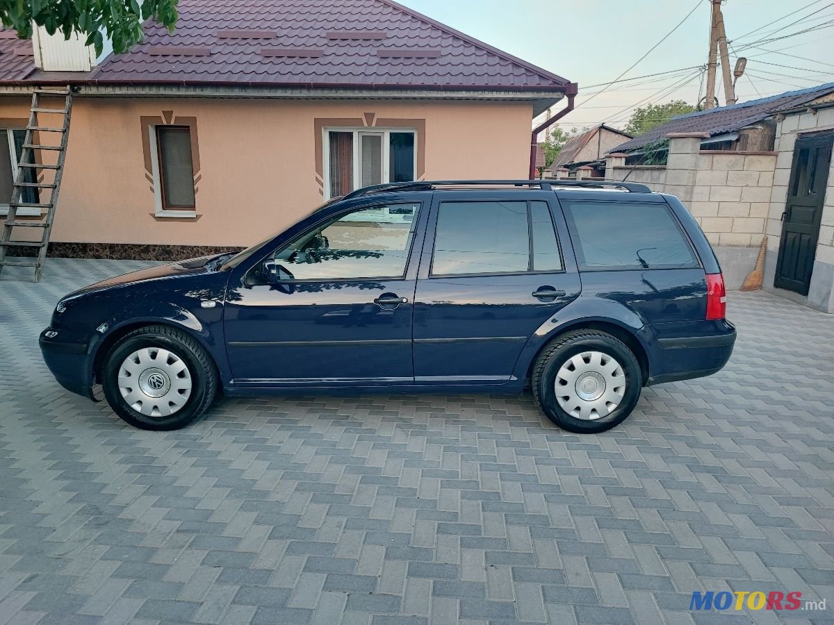 2003' Volkswagen Golf photo #5