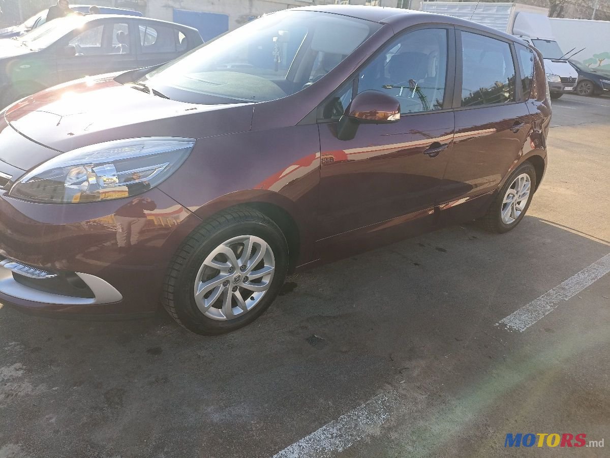 2013' Renault Scenic photo #3