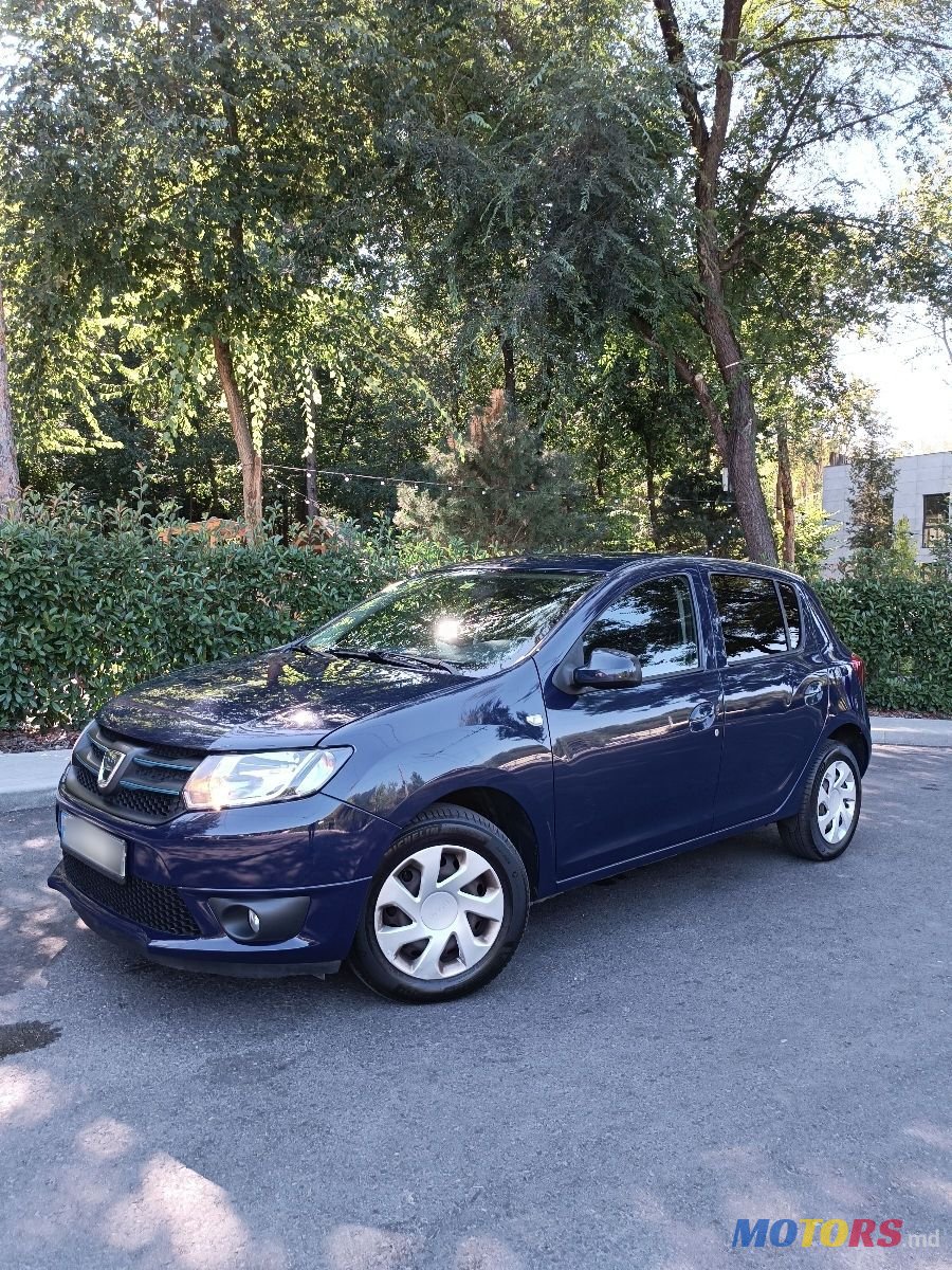 2014' Dacia Sandero photo #1