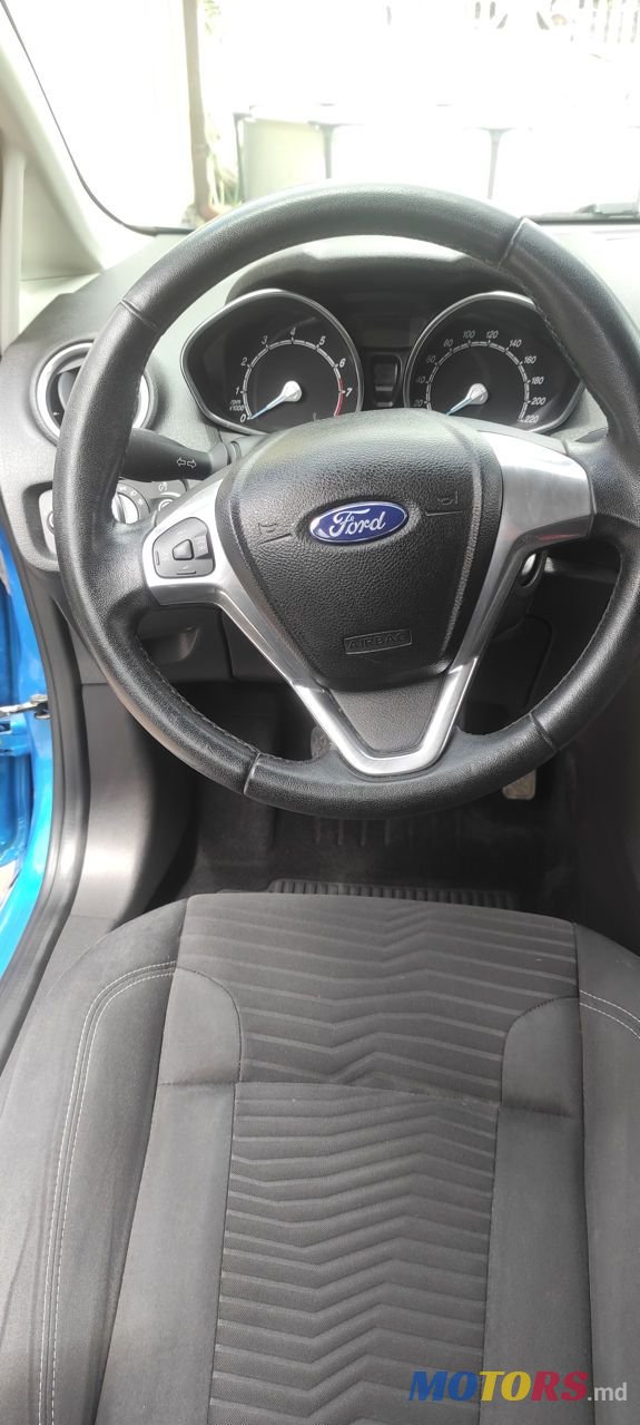 2012' Ford Fiesta photo #4