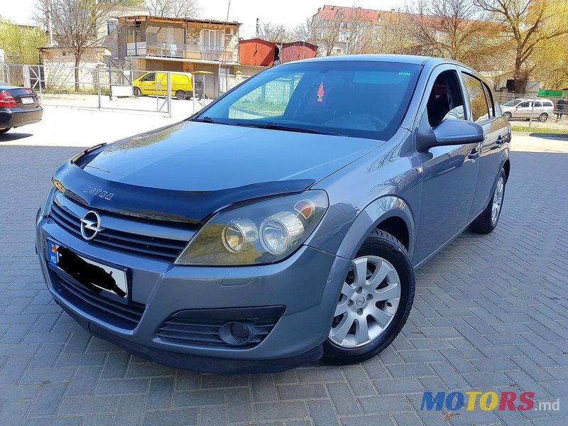 2005' Opel Astra photo #2