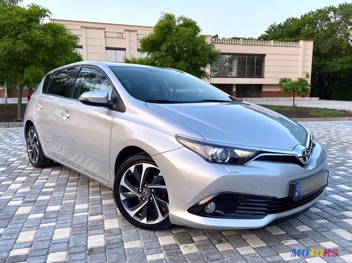 2016' Toyota Auris photo #1