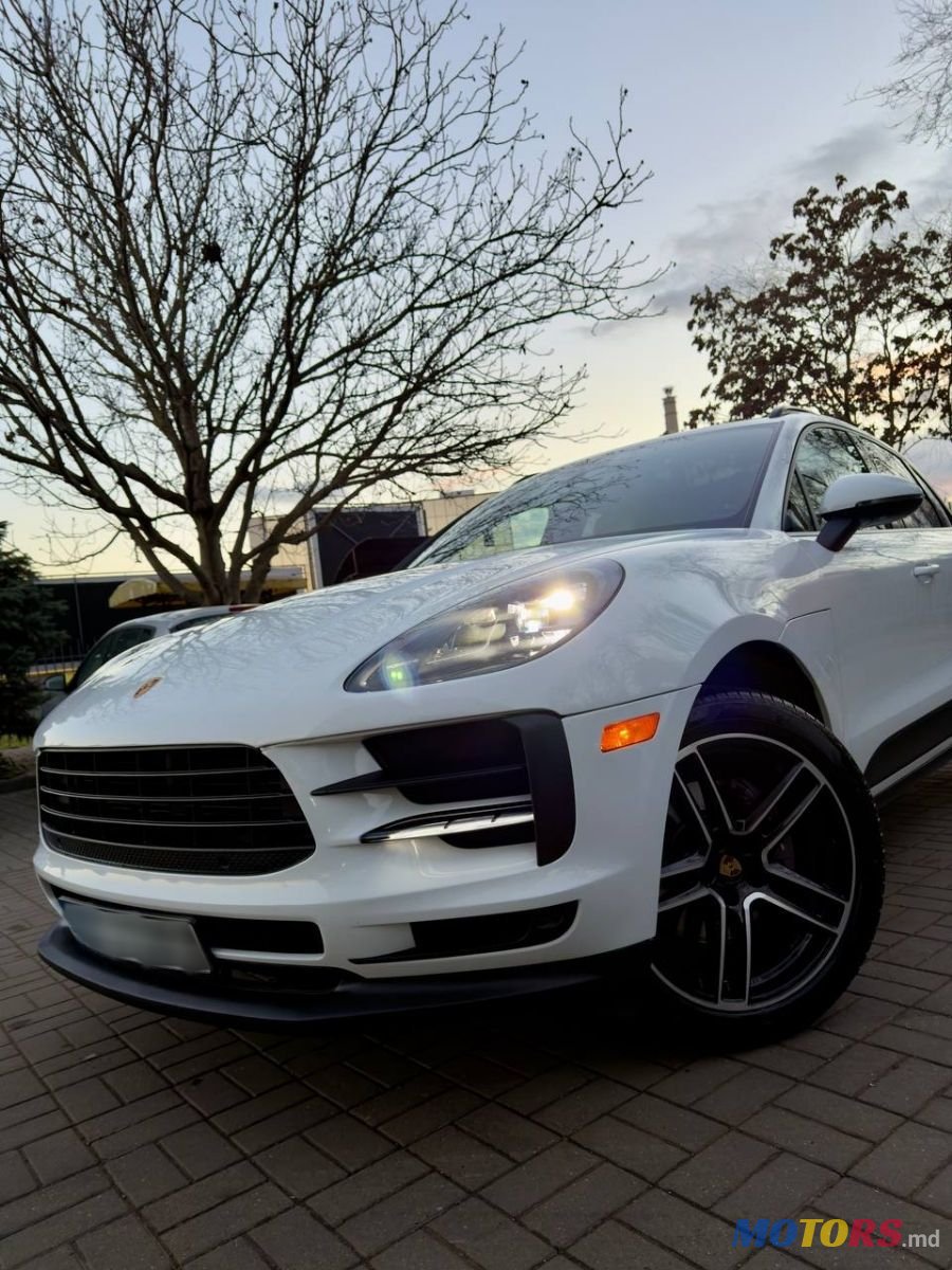 2020' Porsche Macan photo #1