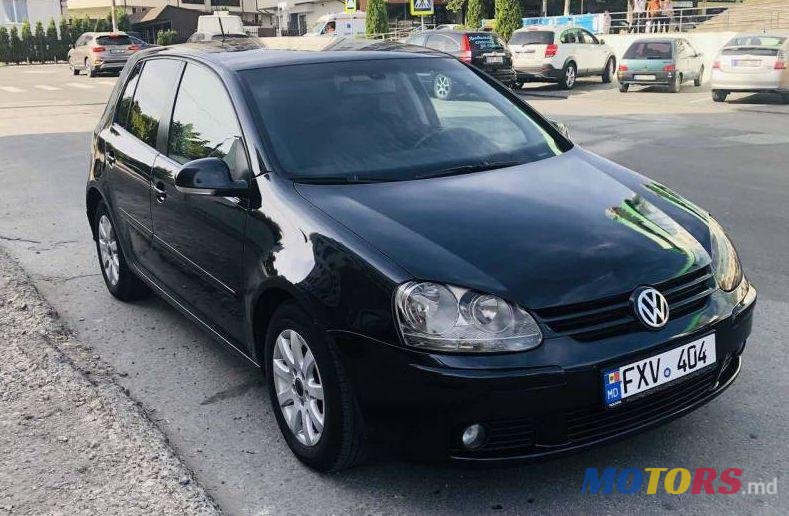 2005' Volkswagen Golf photo #1