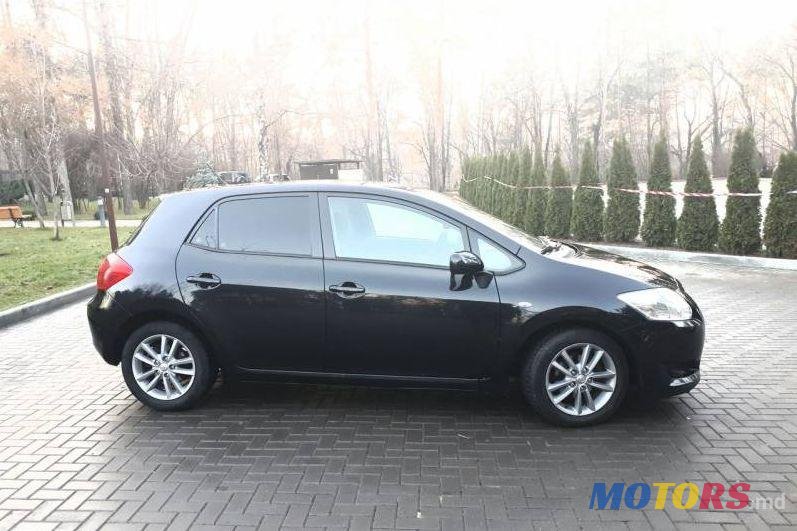 2008' Toyota Auris photo #1