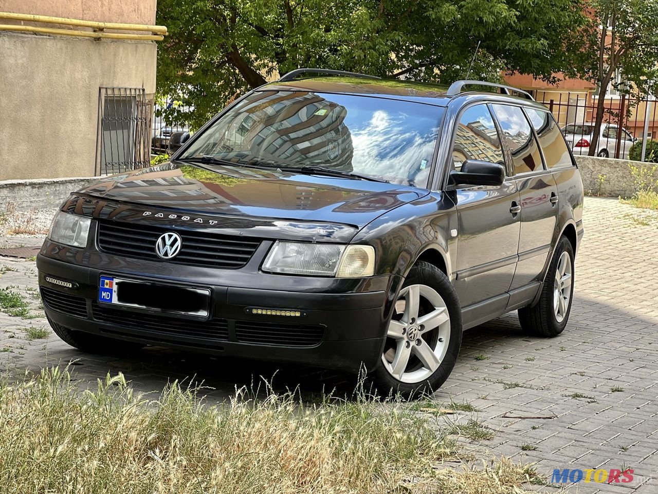 2000' Volkswagen Passat photo #1
